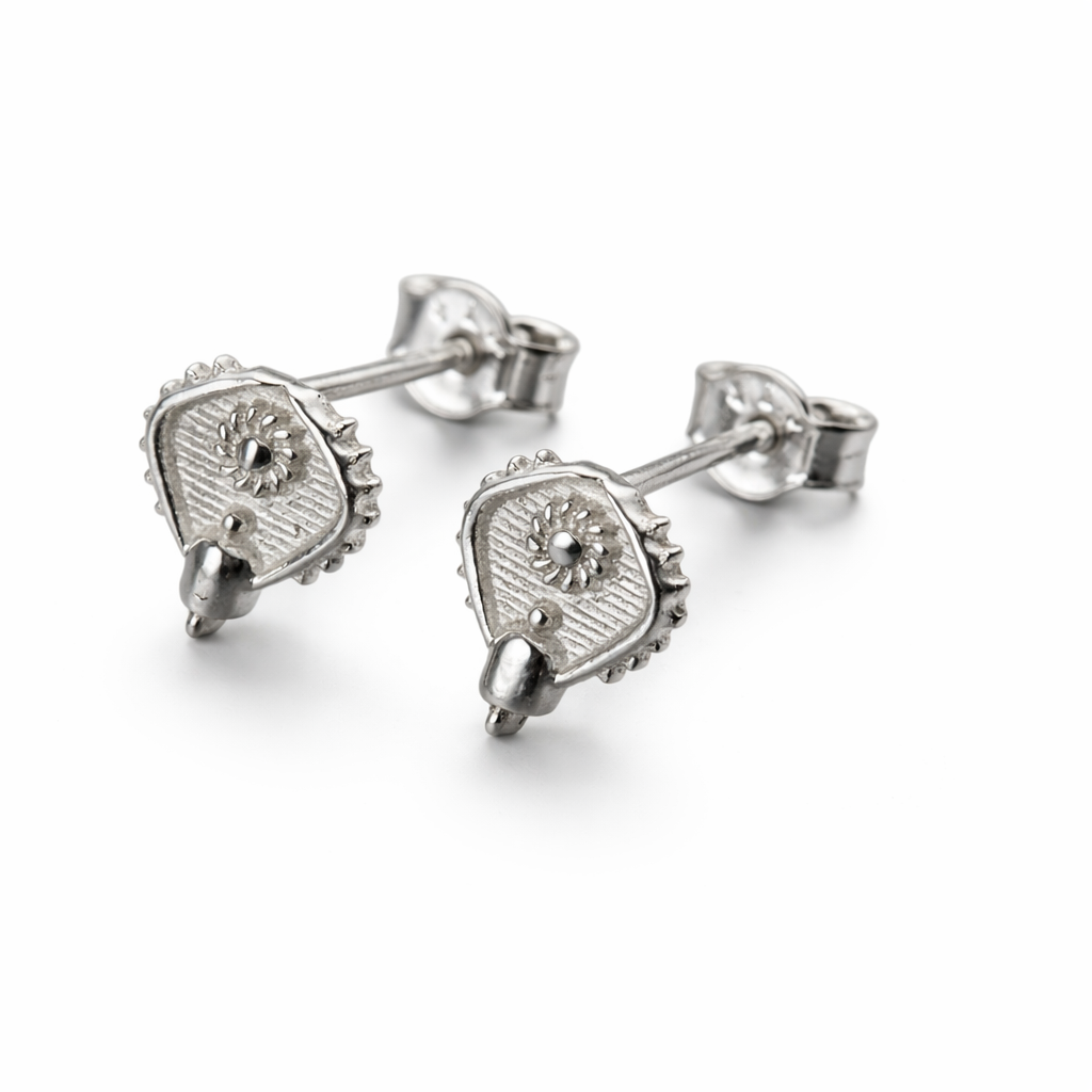 Silver Saaj Motif Earring Small: बदाम (Badam)