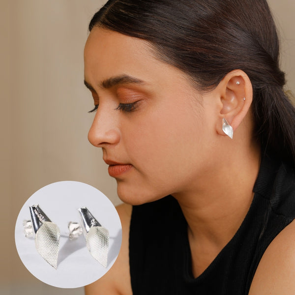 Alice-  Fold Earring ( Shiny Silver Finish )