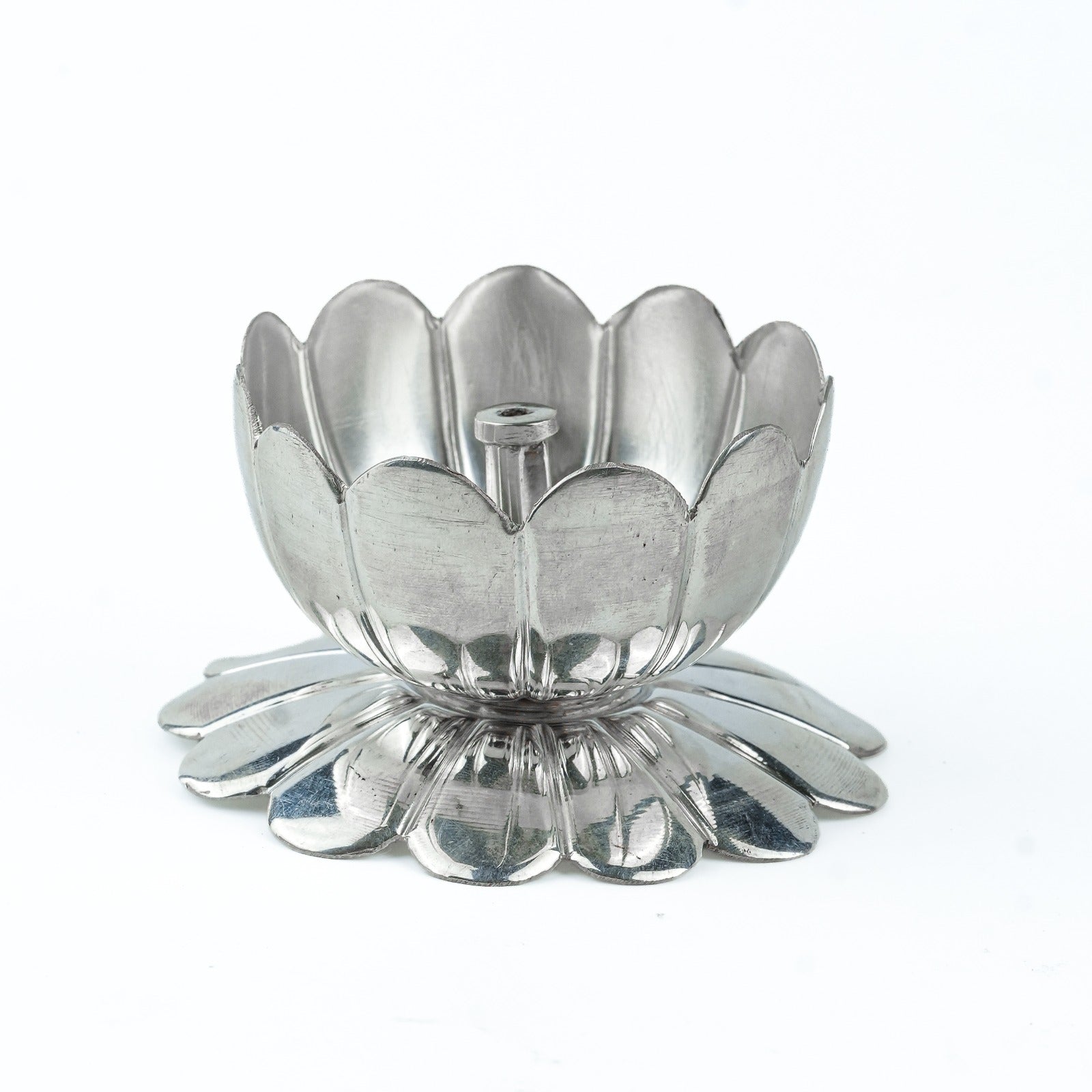 Silver Lotus Diva