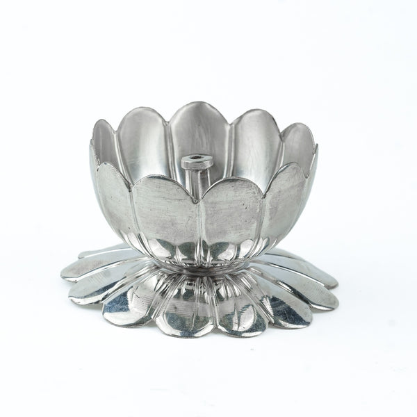 Silver Lotus Diva