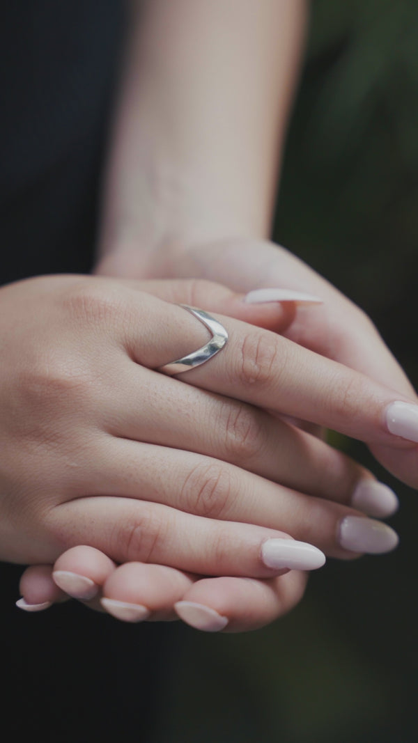 Classic Silver Ring : V