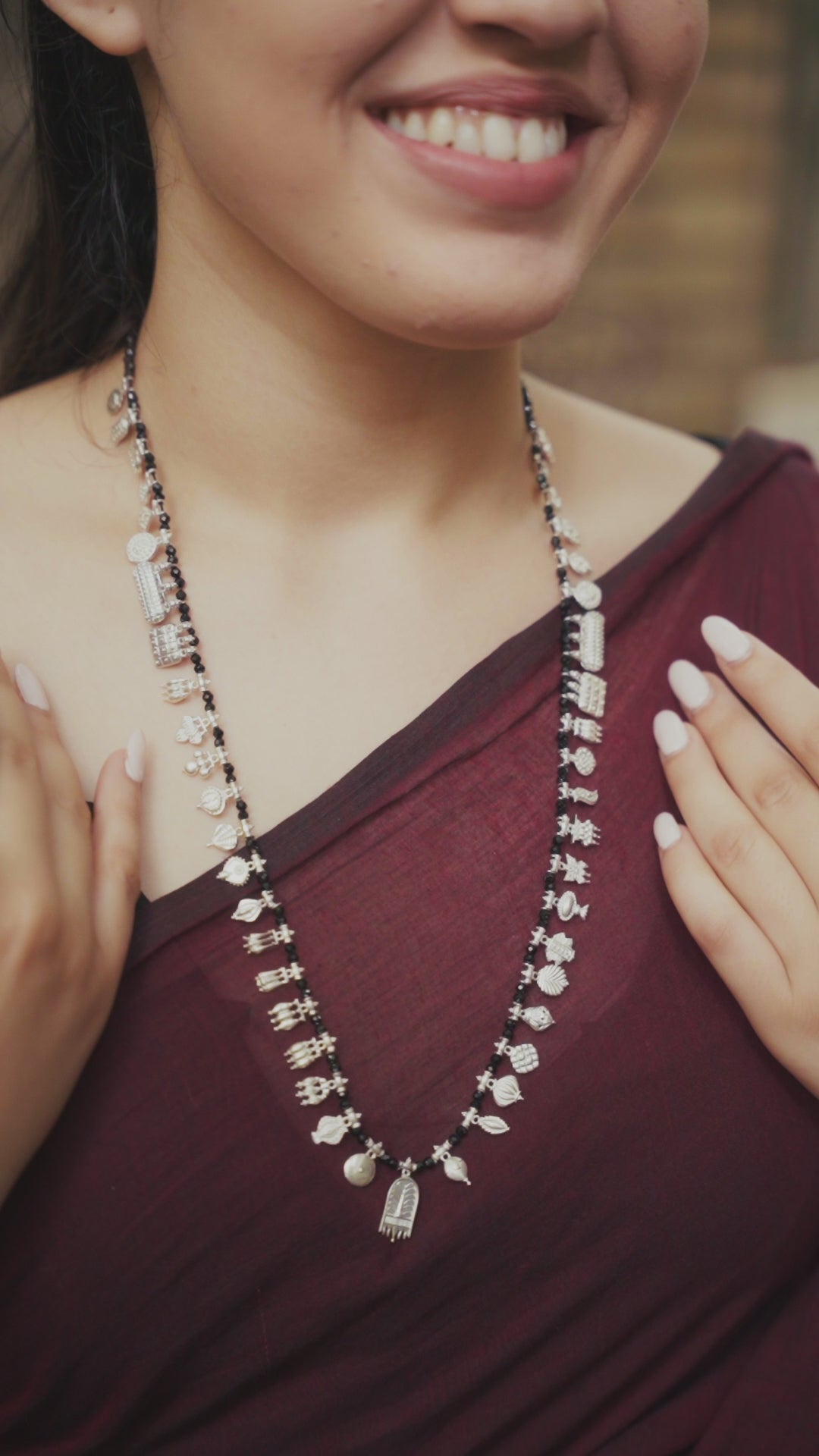 The Aadyaa Saaj (Silver, Black spinel)