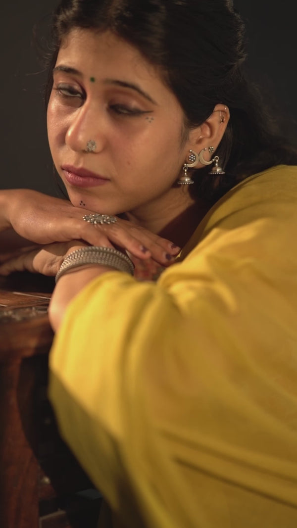 Chandrakor Kudi Silver Asymmetric Jhumki