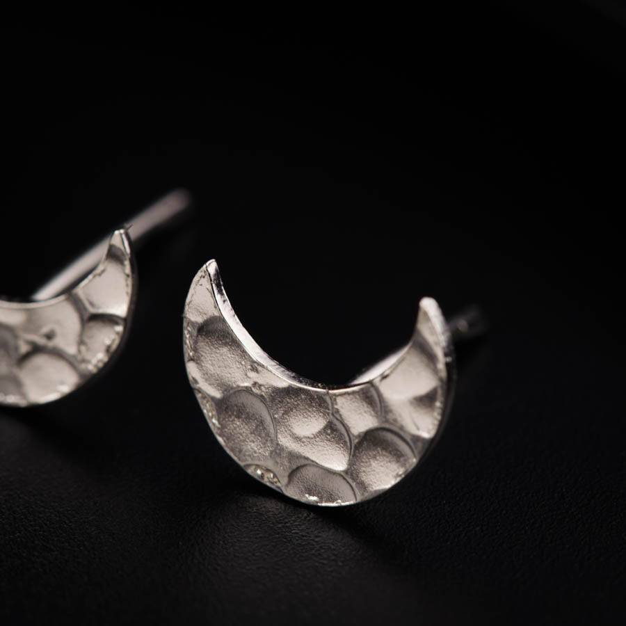 Silver Hammered Chandrakor Earrings : Small