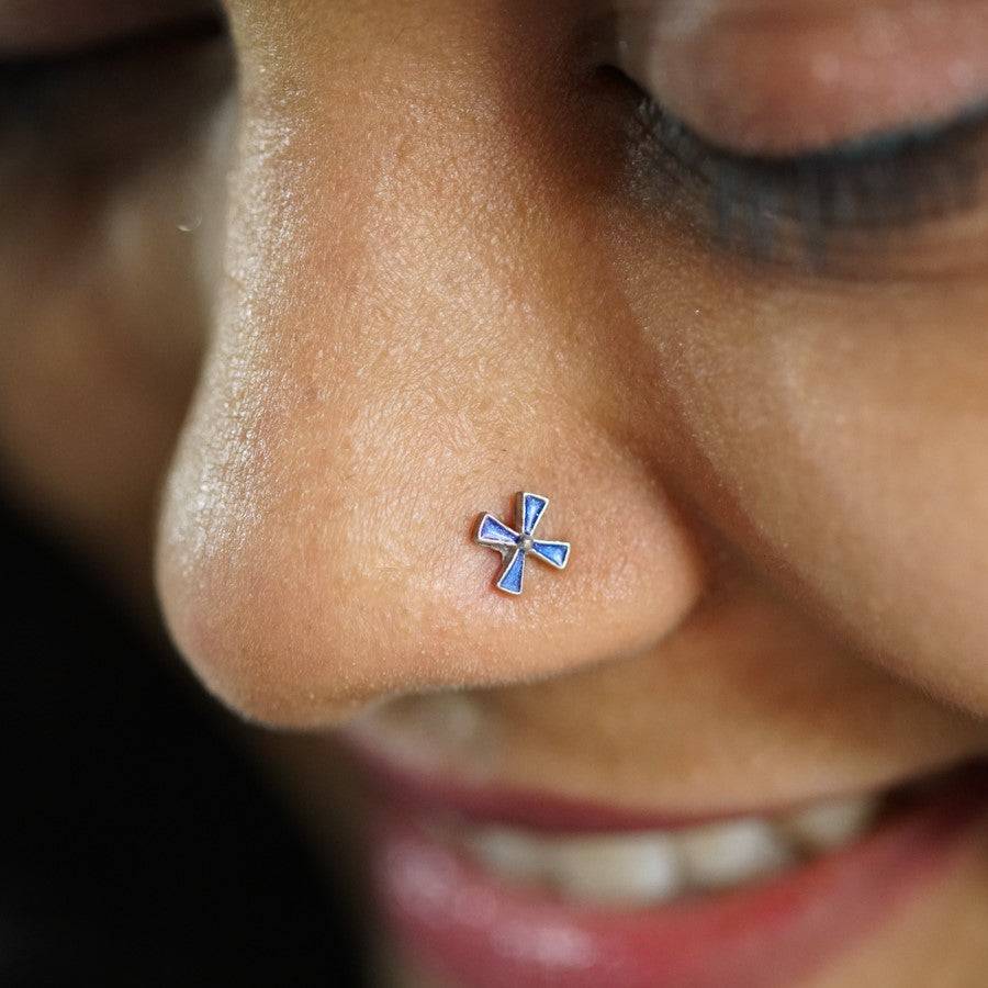 Pinwheel Nose pin ( Pierced ) - Blue