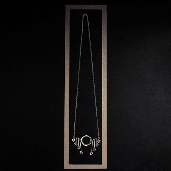 Flowers and breeze ( Long chain pendant )