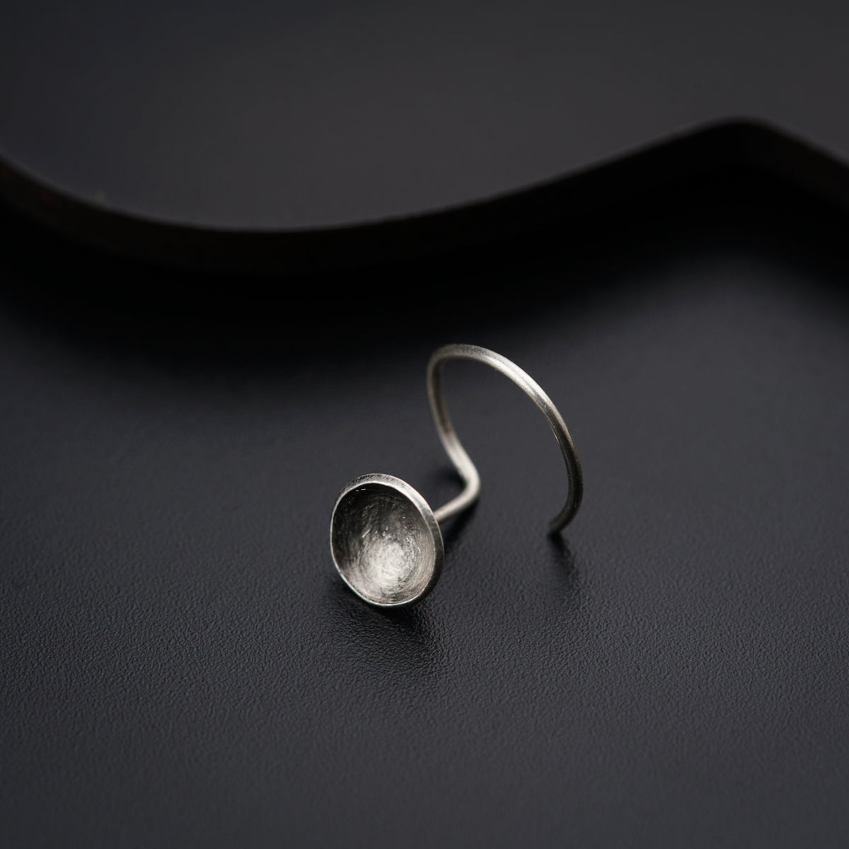 Silver nosepin ( vatee motif )