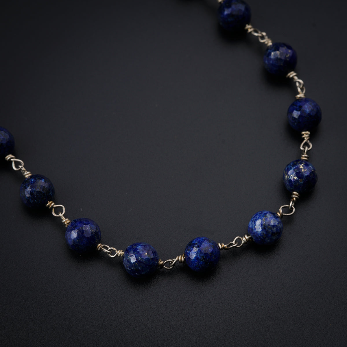 Silver long chain with lapis lazuli