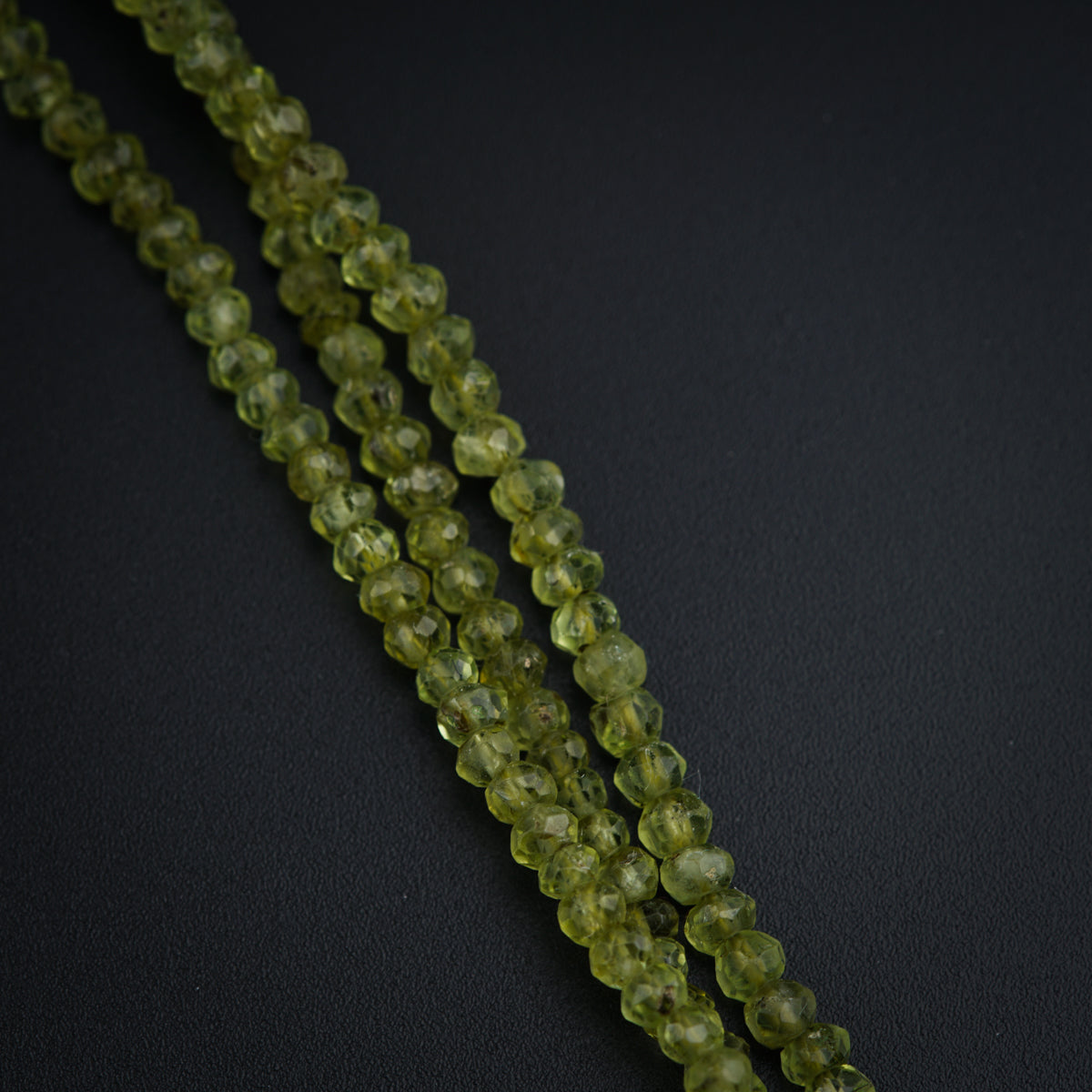 Peridot and silver beads necklace