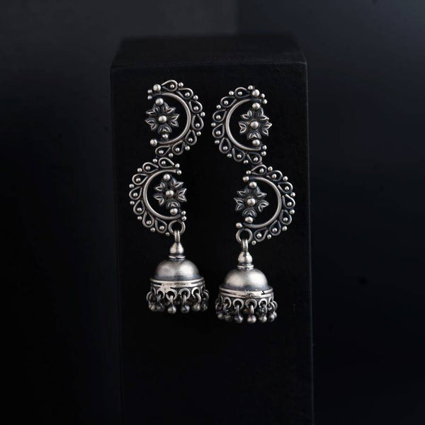 Statment Filigree Vel Jhumki