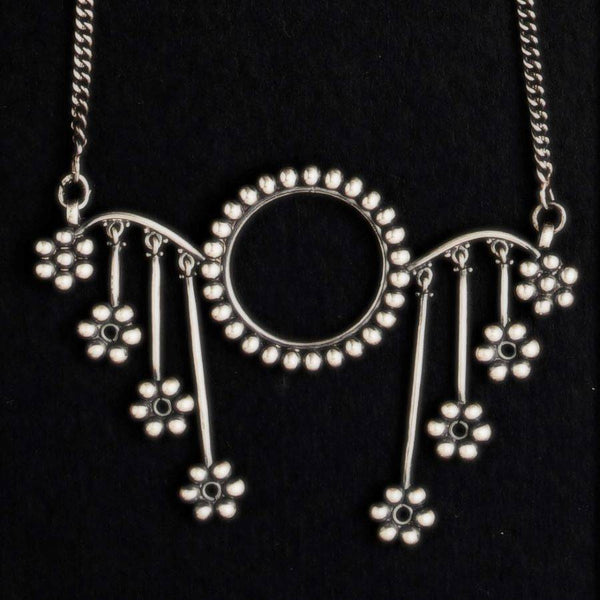 Flowers and breeze ( Long chain pendant )