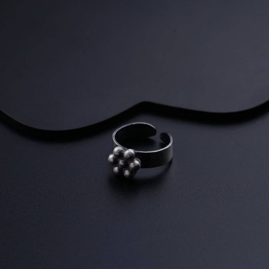 Large Base Silver Kudi Ring: Small