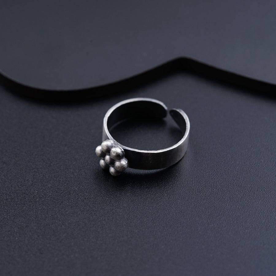 Large Base Silver Kudi Ring: Small