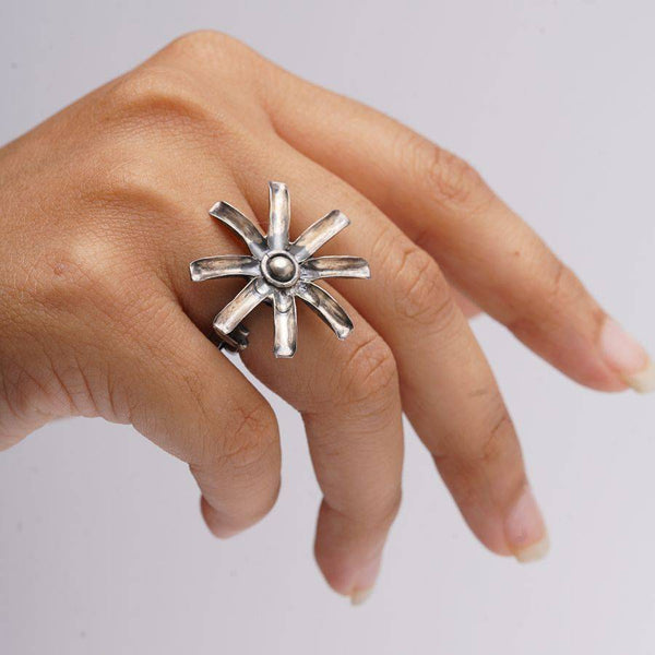 Gulbahaar Ring ( Adjustable )