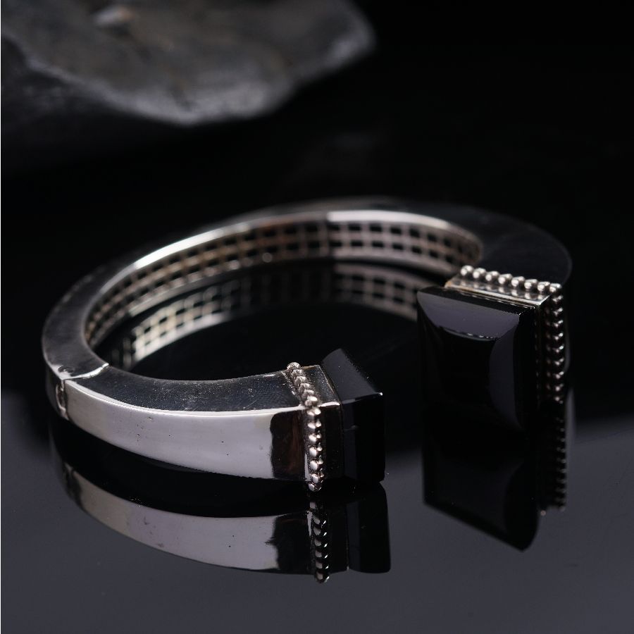 Jewelz Stylish Traditional Casual Party Black Stone Bracelet for Women and  Girls  Jewelz
