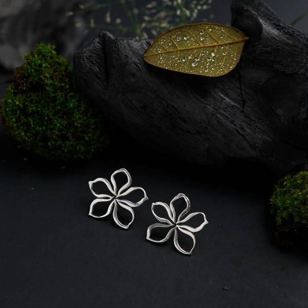 style periwinkle silver earrings with modern look