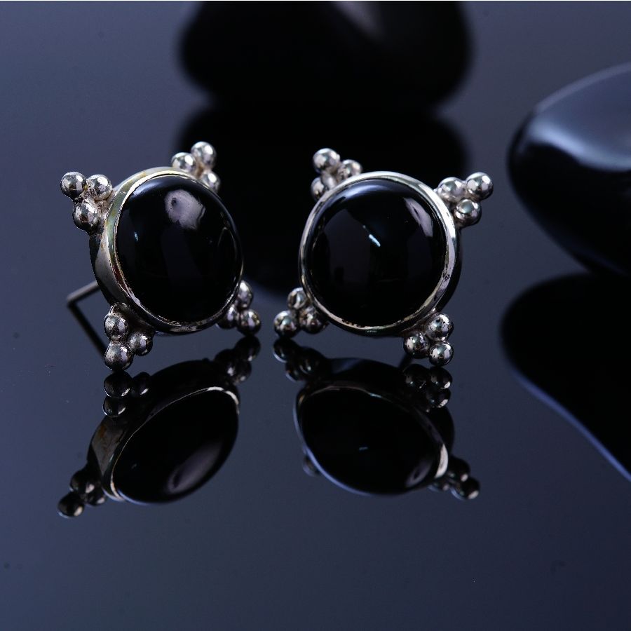 Black Onyx Earrings – Trollbeads India