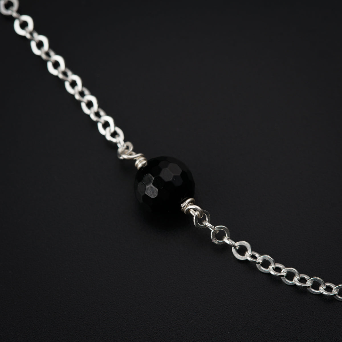 Black Spinel Chain: Long