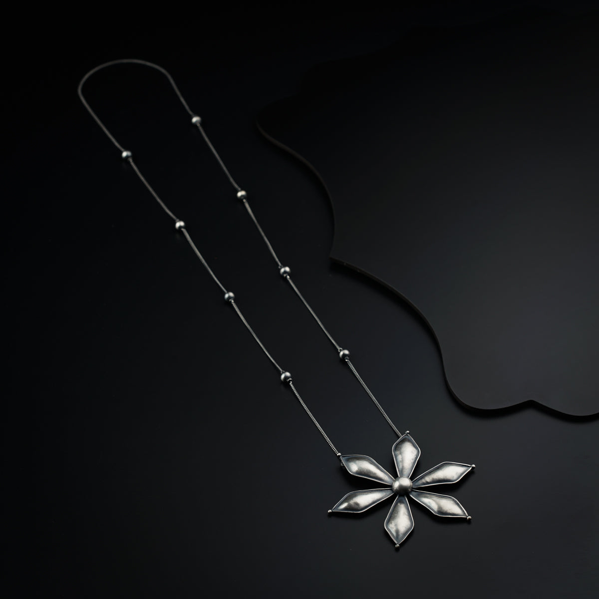 Flower Pendant Necklace (Big)