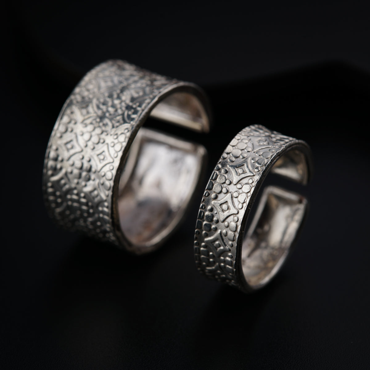Textured Couple Ring / Bands